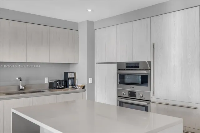 $6,000 | 4010 South Ocean Drive, Unit R2305, Hollywood, FL 33019