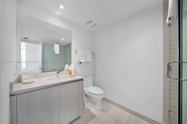 $6,000 | 4010 South Ocean Drive, Unit R2305, Hollywood, FL 33019