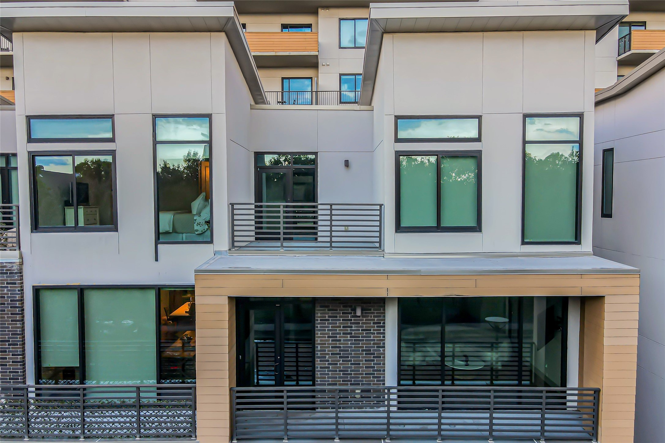 1414 Wood Hollow Drive, Unit 173 Houston, TX 77057 - Photo 2 of 24