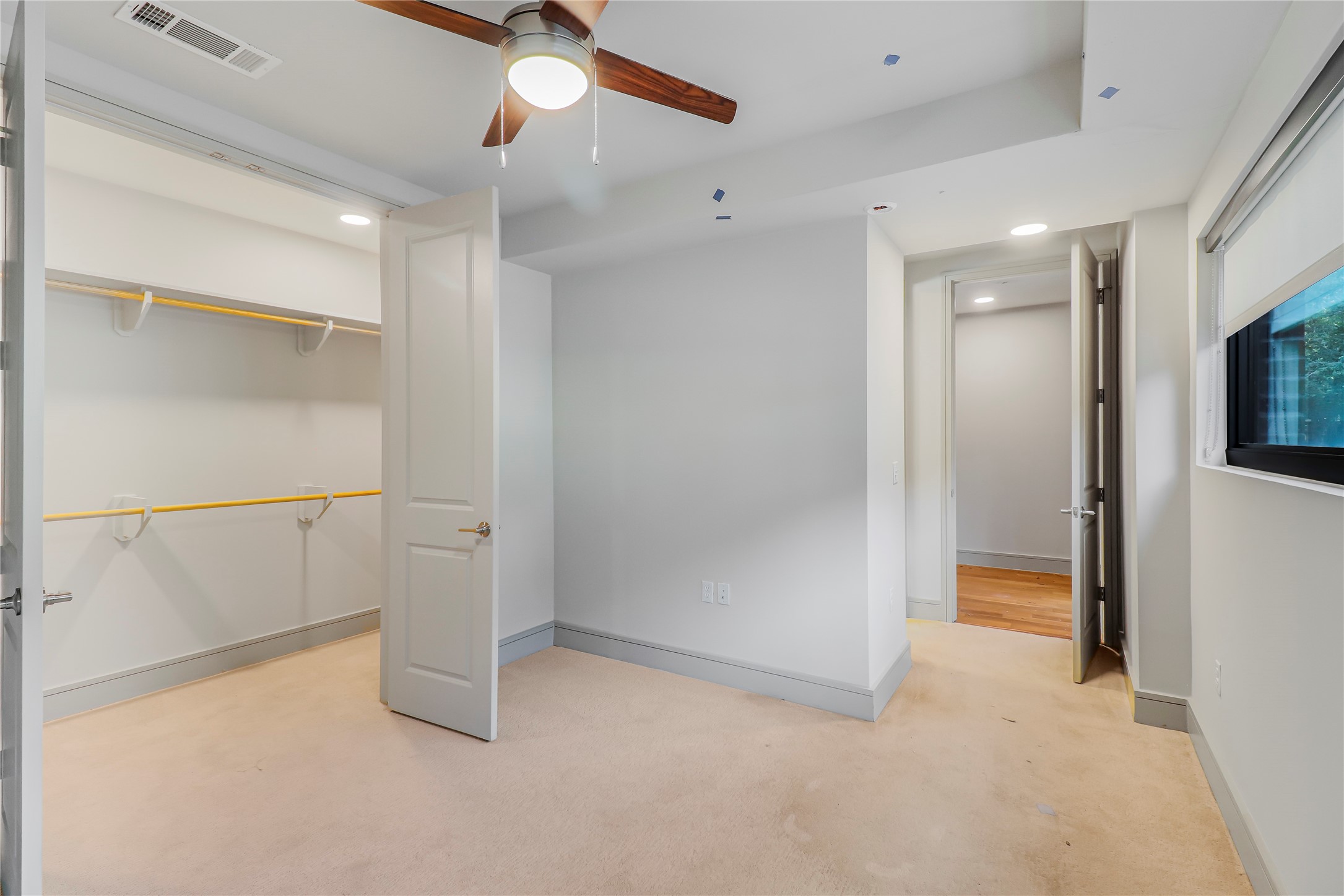 1414 Wood Hollow Drive, Unit 173 Houston, TX 77057 - Photo 3 of 24