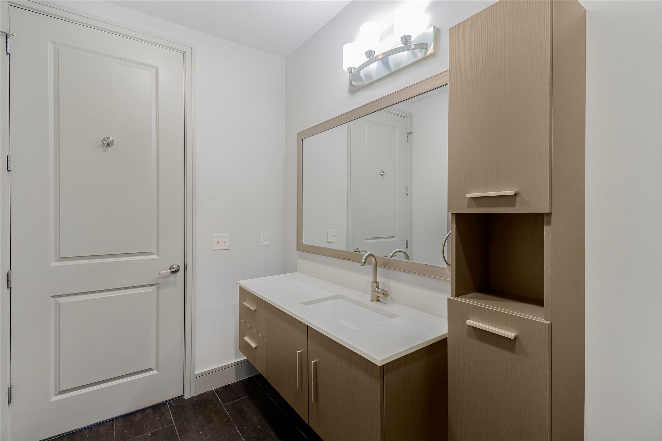 1414 Wood Hollow Drive, Unit 173 Houston, TX 77057 - Photo 4 of 24