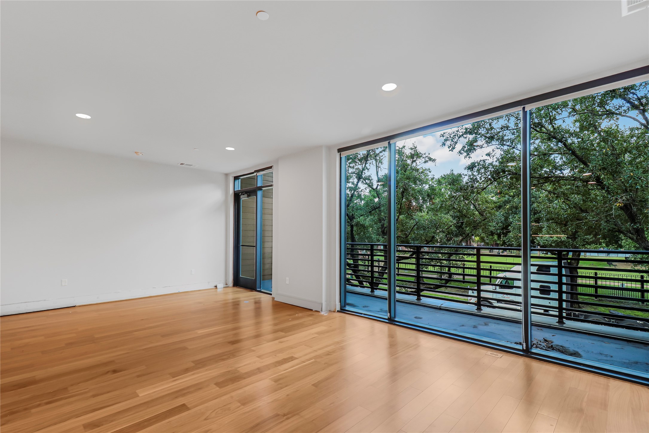 1414 Wood Hollow Drive, Unit 173 Houston, TX 77057 - Photo 7 of 24