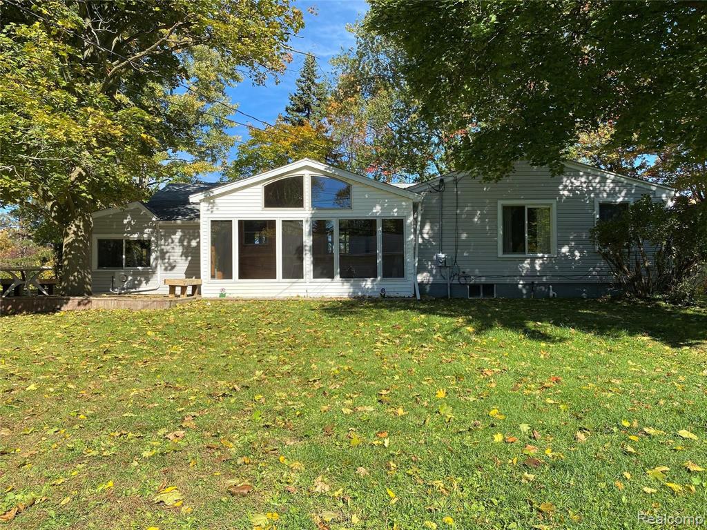 3798 Tienken Road Auburn Hills, MI 48326 - Photo 4 of 23