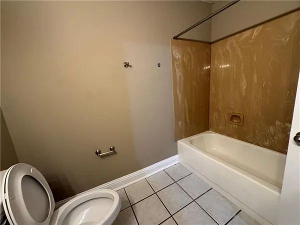 $975 | 4218 Hessmer Avenue, Unit 115, Metairie, LA 70002