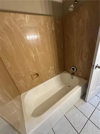 $975 | 4218 Hessmer Avenue, Unit 115, Metairie, LA 70002