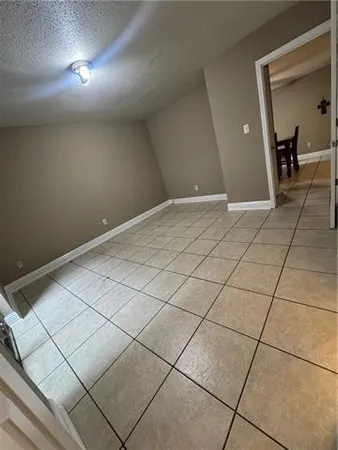 $975 | 4218 Hessmer Avenue, Unit 115, Metairie, LA 70002