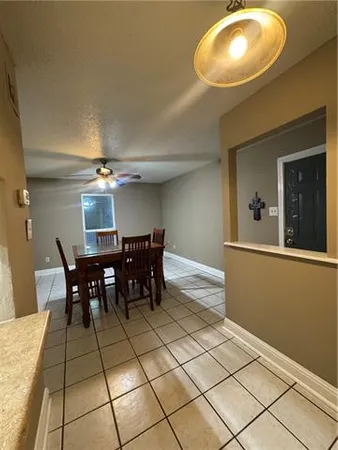 $975 | 4218 Hessmer Avenue, Unit 115, Metairie, LA 70002