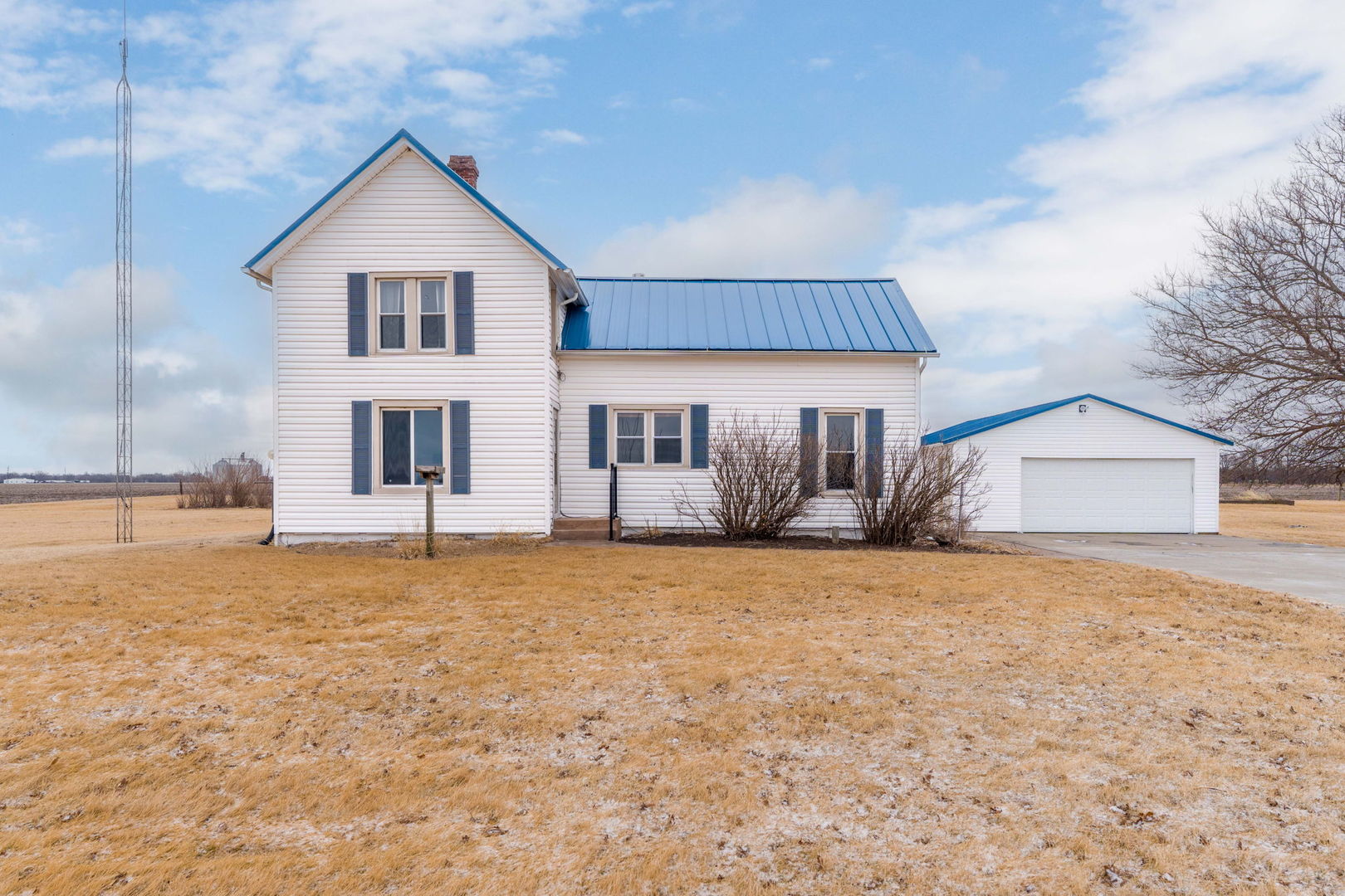 12596 East 200th Street Orion, IL 61273 - Photo 1 of 27 a view of a house with a yard