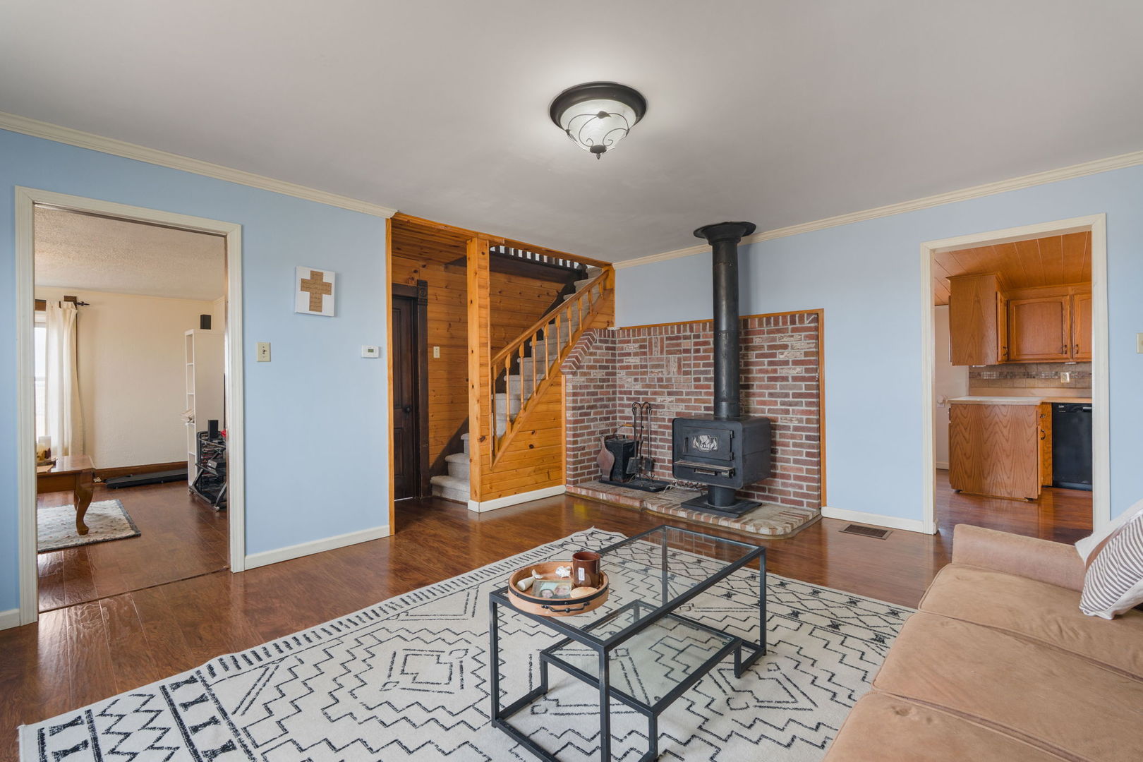 12596 East 200th Street Orion, IL 61273 - Photo 2 of 27 a living room with furniture and wooden floor