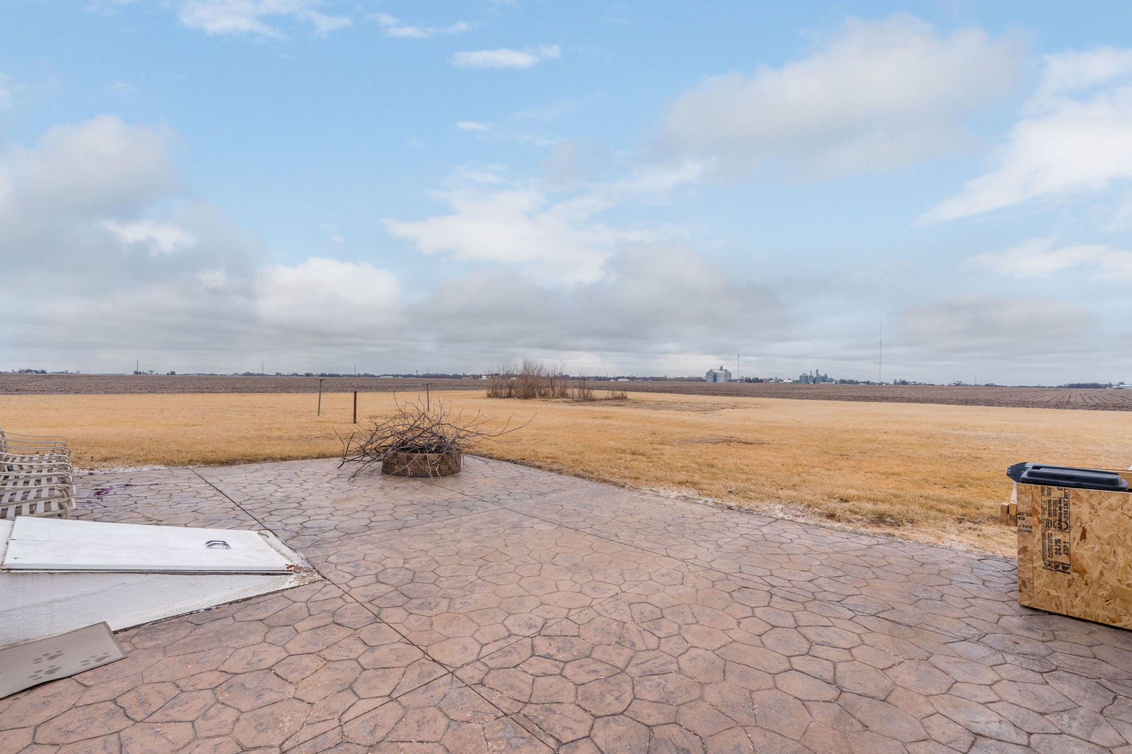 12596 East 200th Street Orion, IL 61273 - Photo 21 of 27 a view of an ocean and beach