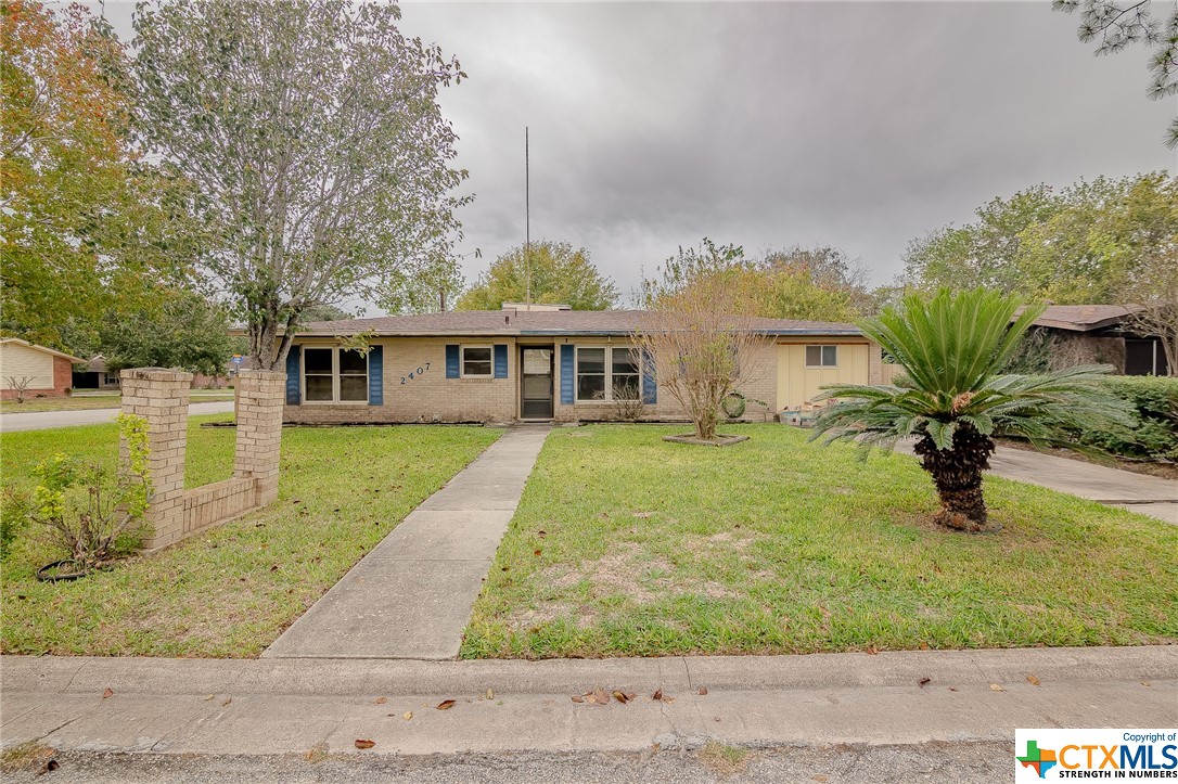 2407 East Rosebud Ave  