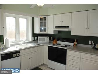 207 Covered Bridge Road Cherry Hill, NJ 08034 - Photo 8 of 12 Gallery Image 8