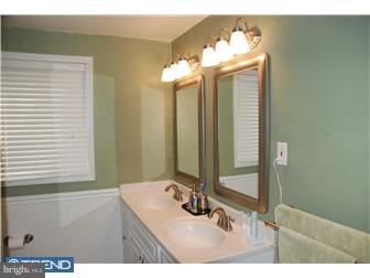 207 Covered Bridge Road Cherry Hill, NJ 08034 - Photo 10 of 12 Gallery Image 10
