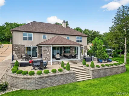 $889,900 | 6020 North Lakeshore Drive, Hillsboro, MO 63050