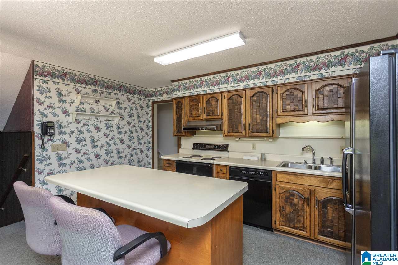 1392 Al Seier Road Birmingham, AL 35226 - Photo 6 of 39