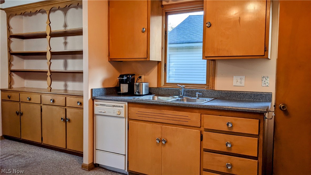 540 Dickerson Road Willowick, OH 44095 - Photo 11 of 31