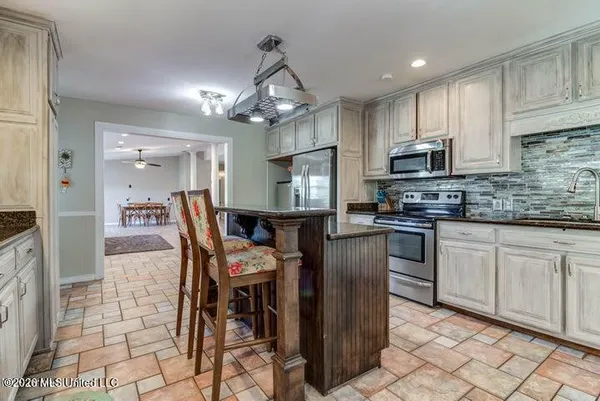 $380,000 | 7079 Menge Avenue, Pass Christian, MS 39571