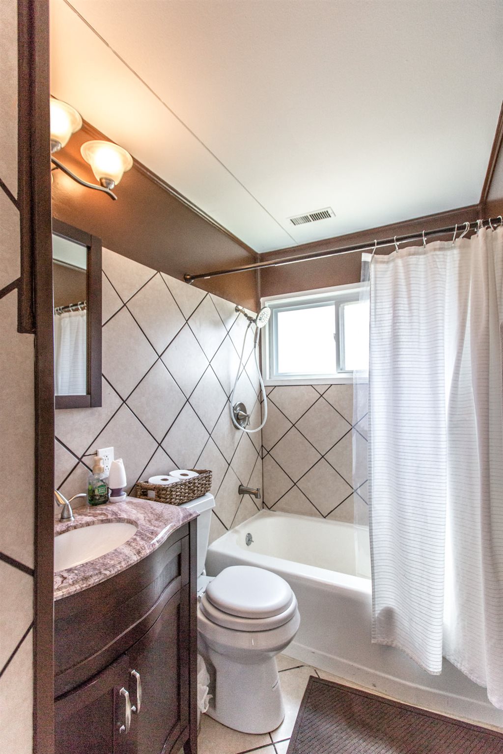 607 Bryan Road Evansville, IN 47710 - Photo 11 of 27 Gallery Image 11