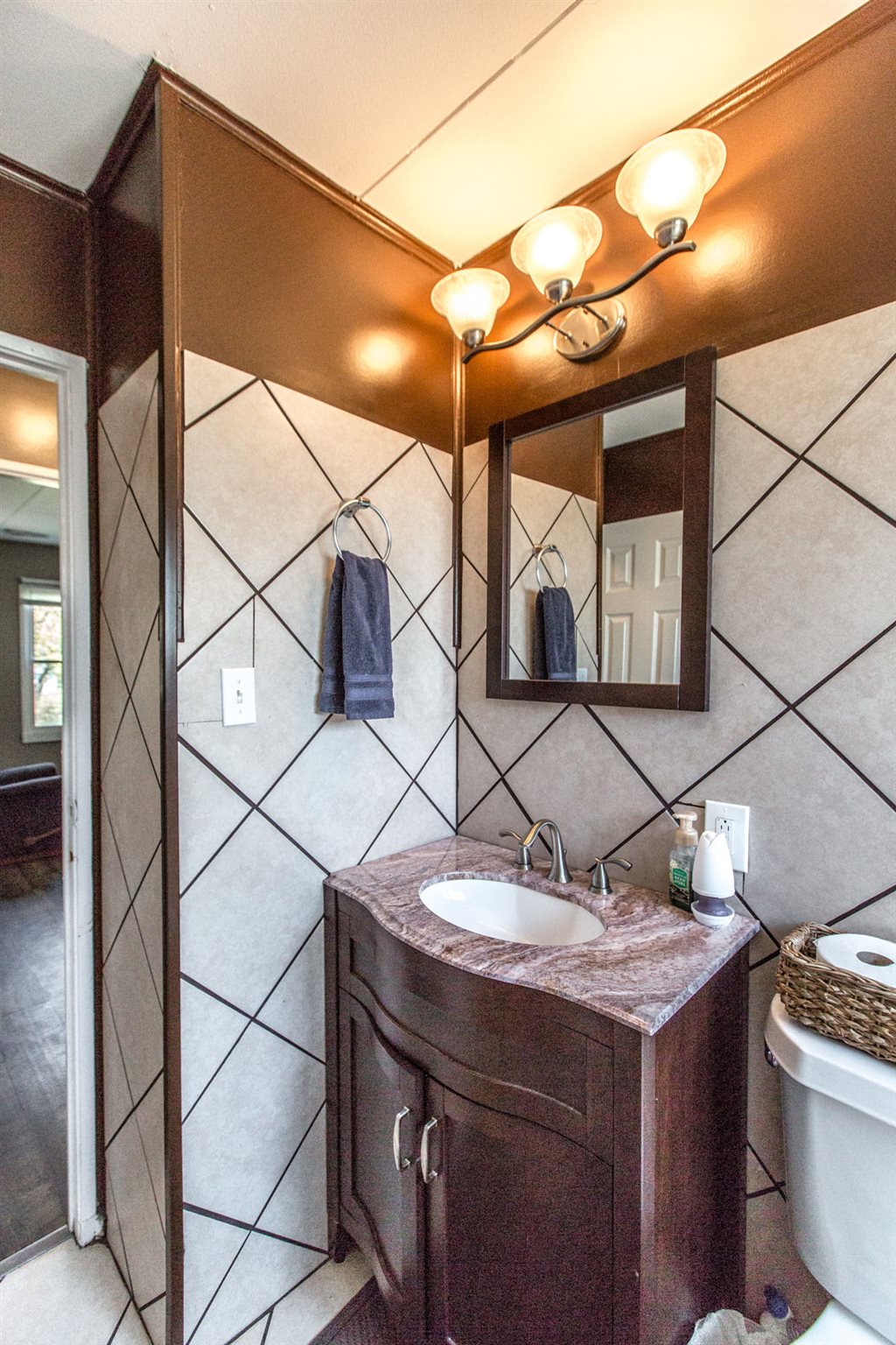 607 Bryan Road Evansville, IN 47710 - Photo 12 of 27 Gallery Image 12