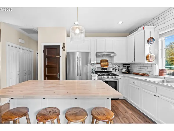 $499,950 | 1842 Rose Hedge Court, Vernonia, OR 97064