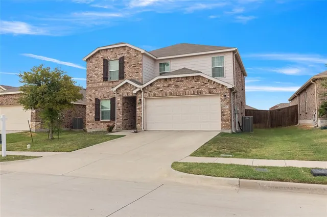 $2,250 | 1821 Waggoner Drive, Aubrey, TX 76227