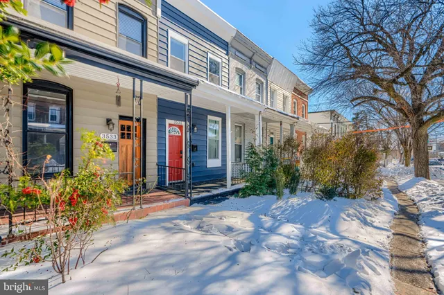 a view of a building with an outdoor space
