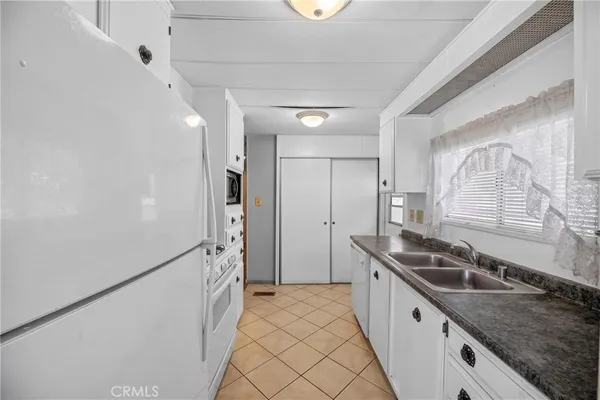 $45,000 | 332 North Lyon Avenue, Unit 7, Hemet, CA 92543