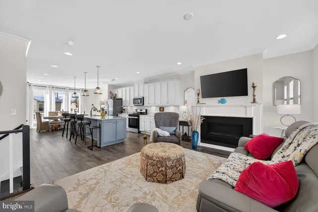 $714,950 | 42409 Arcola Vista Terrace, Sterling, VA 20166