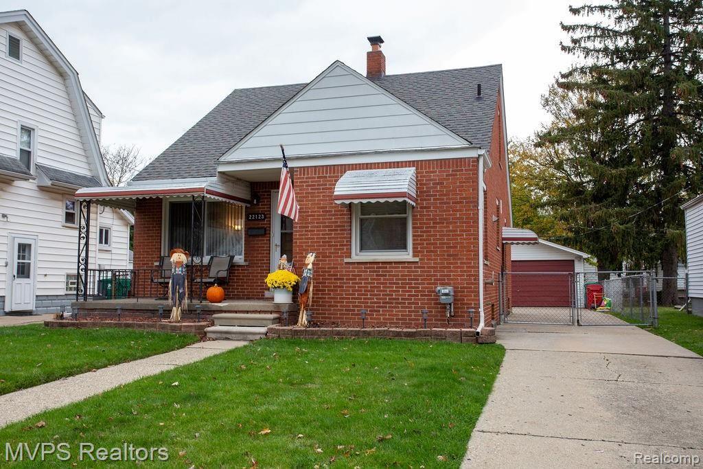 22123 Normandy Avenue Eastpointe, MI 48021 - Photo 2 of 15