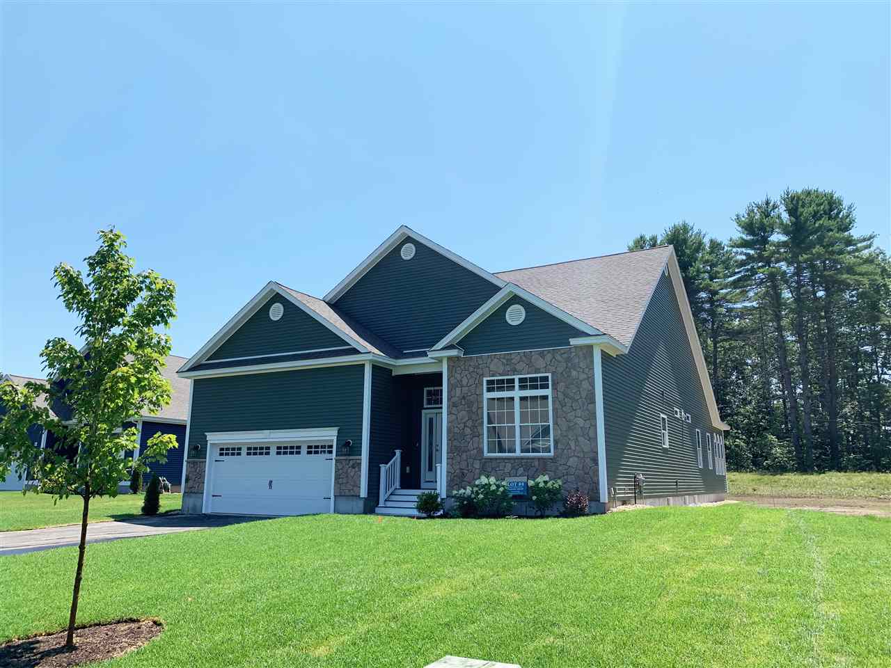 22 Pilgrim Road, Unit 65 Londonderry, NH 03053 - Photo 2 of 20 Gallery Image 2