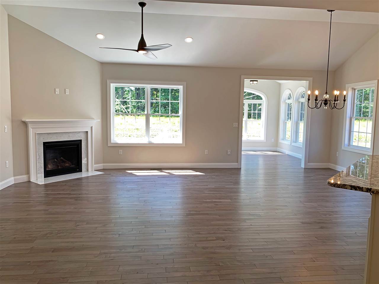 22 Pilgrim Road, Unit 65 Londonderry, NH 03053 - Photo 12 of 20 Gallery Image 12