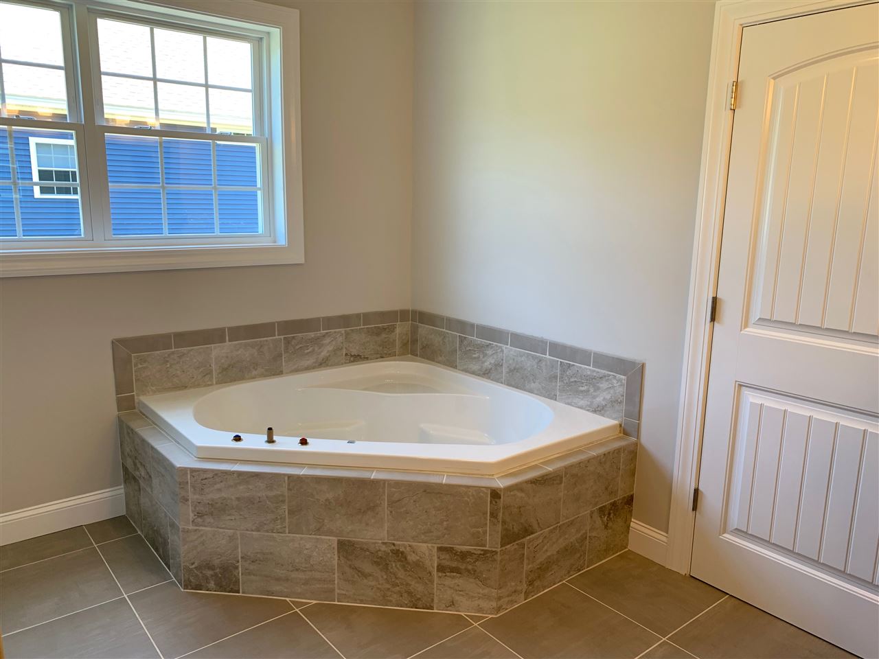 22 Pilgrim Road, Unit 65 Londonderry, NH 03053 - Photo 13 of 20 Gallery Image 13