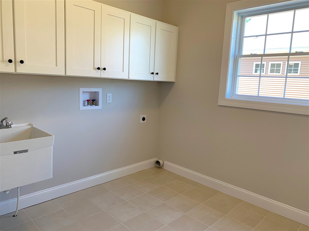 22 Pilgrim Road, Unit 65 Londonderry, NH 03053 - Photo 10 of 20 Gallery Image 10