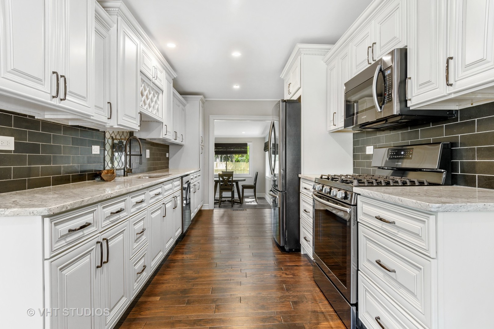 675 Mohave Street Hoffman Estates, IL 60169 - Photo 5 of 22