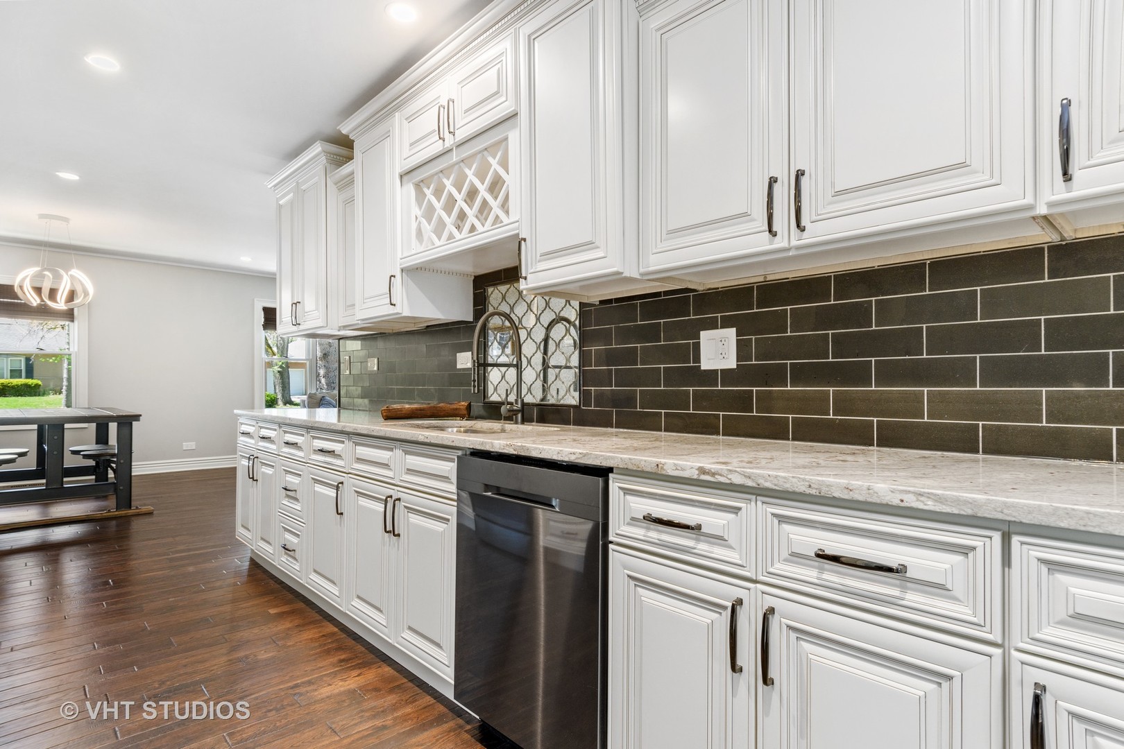 675 Mohave Street Hoffman Estates, IL 60169 - Photo 7 of 22