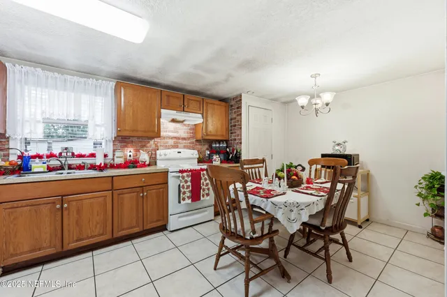 $250,000 | 7047 Delisle Drive, Jacksonville, FL 32244