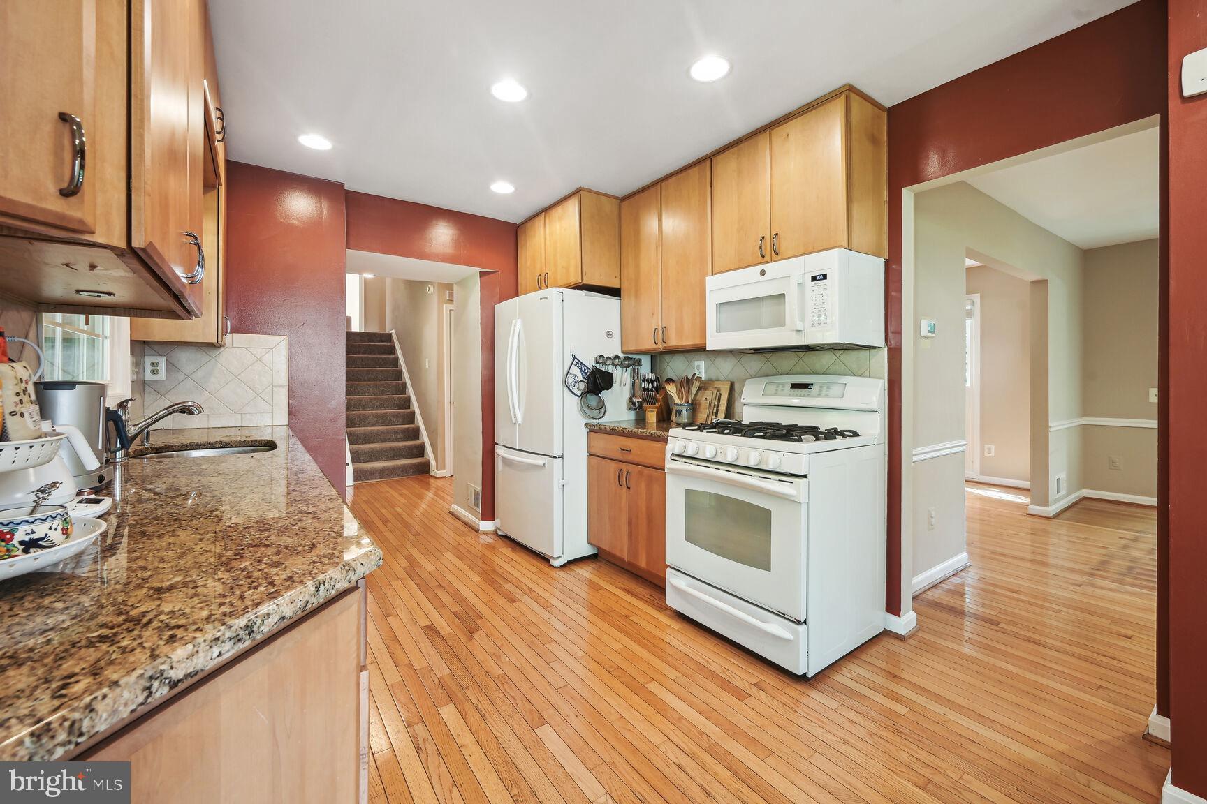 12904 North Commons Way Potomac, MD 20854 - Photo 15 of 32