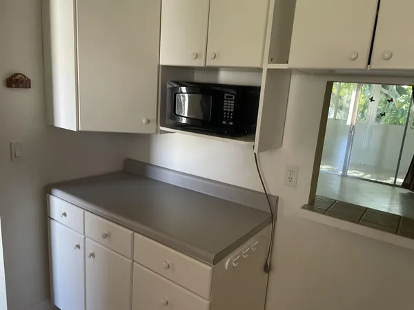 a view of utility room