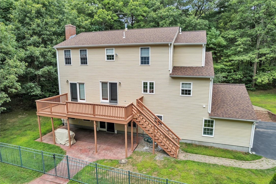 31 Estate Drive Exeter, RI 02822 - Photo 2 of 45