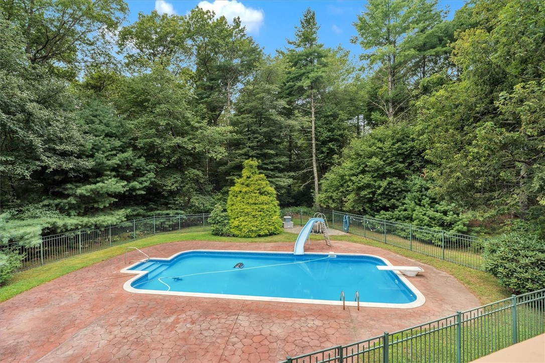 31 Estate Drive Exeter, RI 02822 - Photo 36 of 45