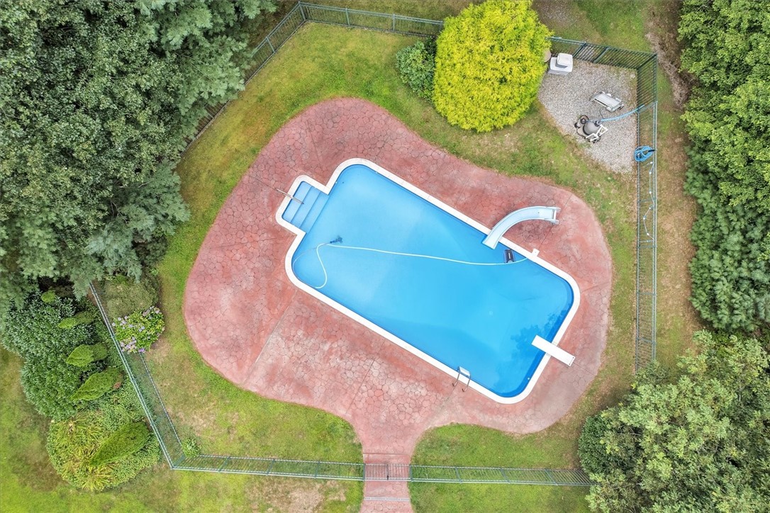 31 Estate Drive Exeter, RI 02822 - Photo 37 of 45