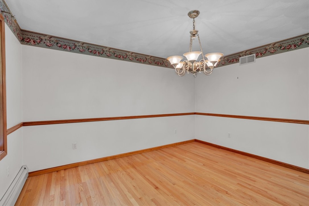 31 Estate Drive Exeter, RI 02822 - Photo 7 of 45