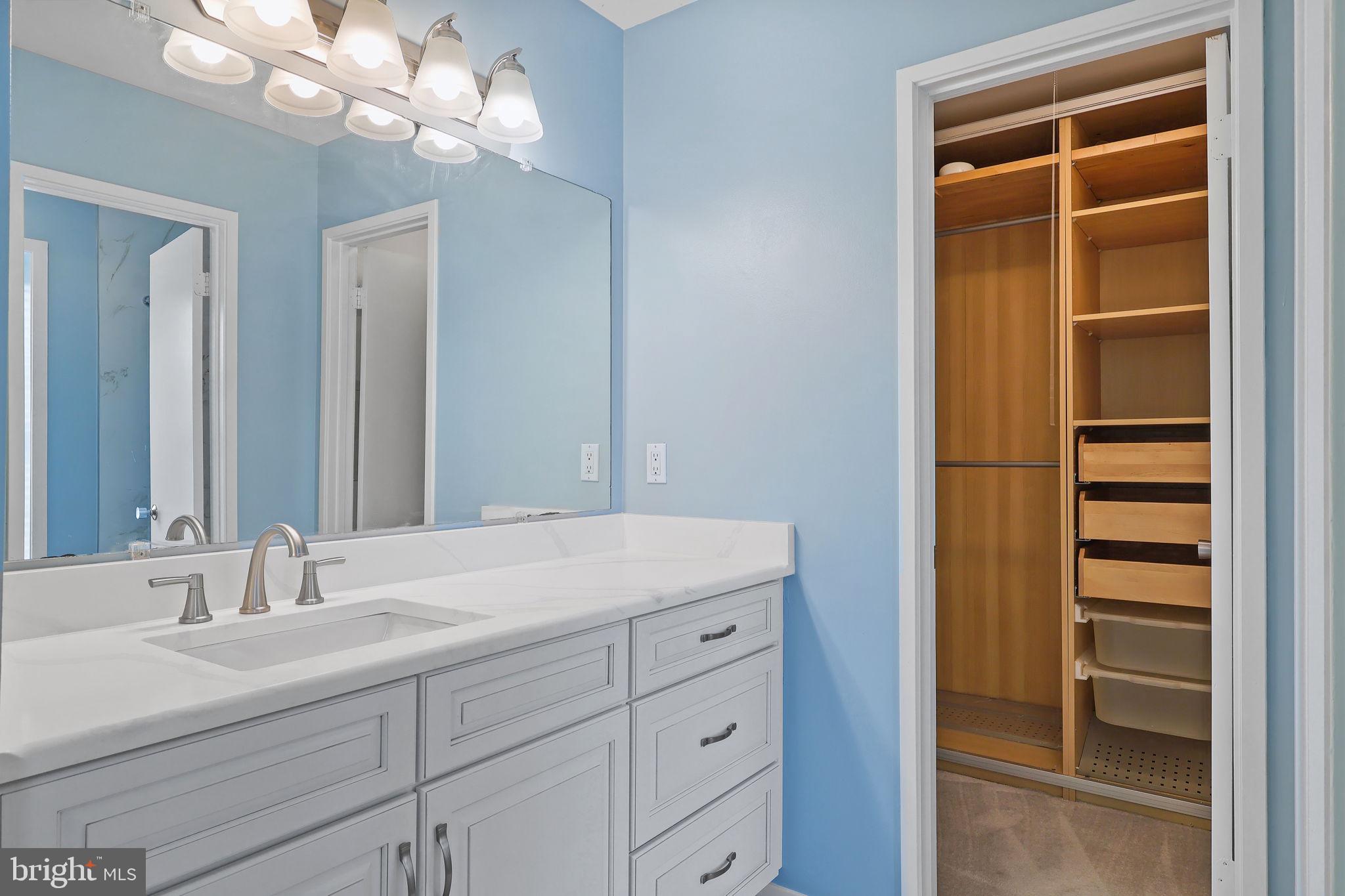 7802 Harrowgate Circle, Unit D Springfield, VA 22152 - Photo 17 of 24 Primary Bathroom