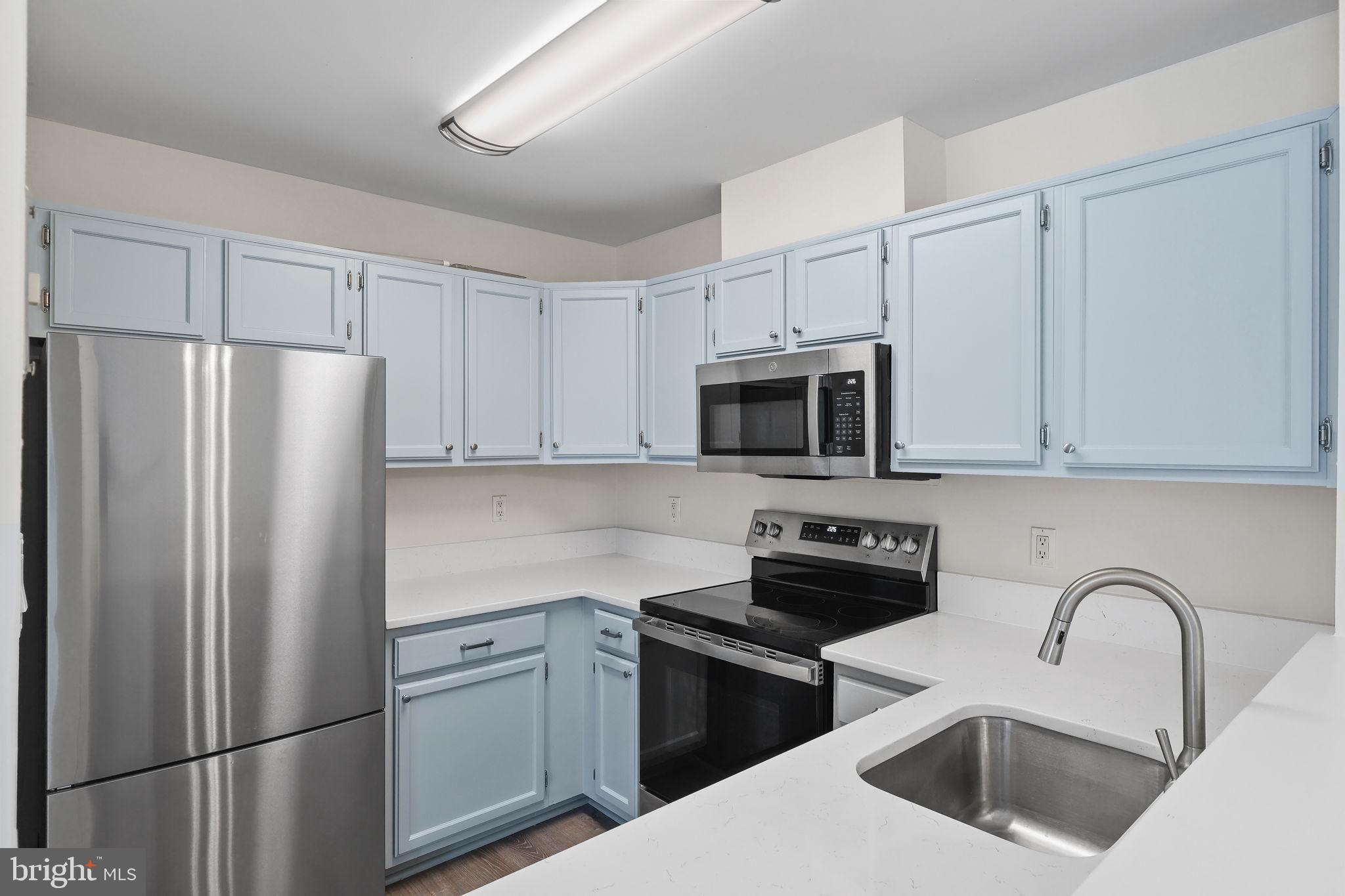 7802 Harrowgate Circle, Unit D Springfield, VA 22152 - Photo 8 of 24 Kitchen