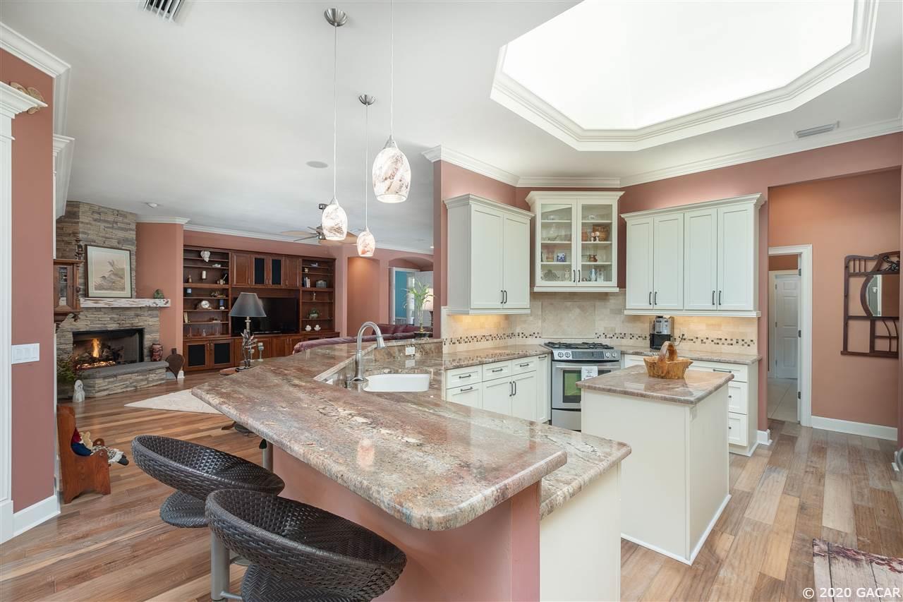 10876 Southwest 11 Lane Gainesville, FL 32607 - Photo 11 of 29 Gallery Image 11