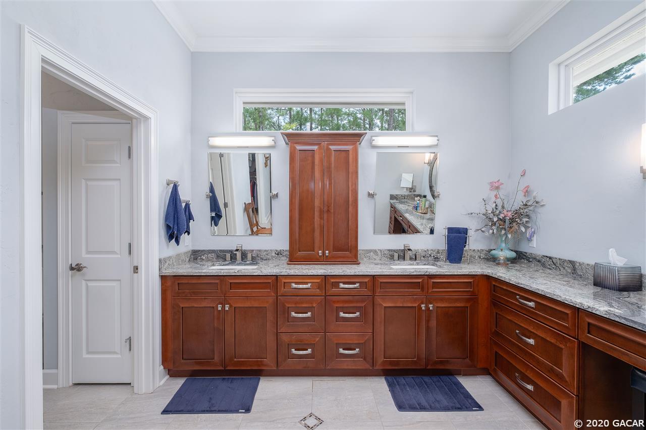 10876 Southwest 11 Lane Gainesville, FL 32607 - Photo 14 of 29 Gallery Image 14
