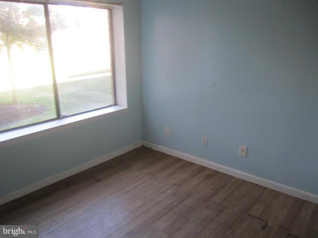 11206 Cherry Hill Road, Unit T2 Beltsville, MD 20705 - Photo 12 of 20 Kitchen