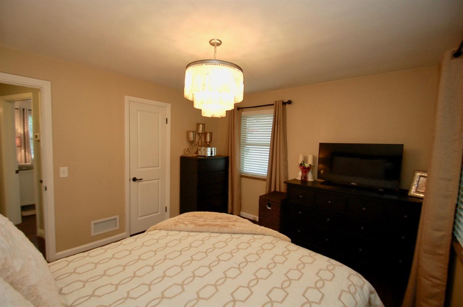 7278 Rita Lane Madeira, OH 45243 - Photo 19 of 43