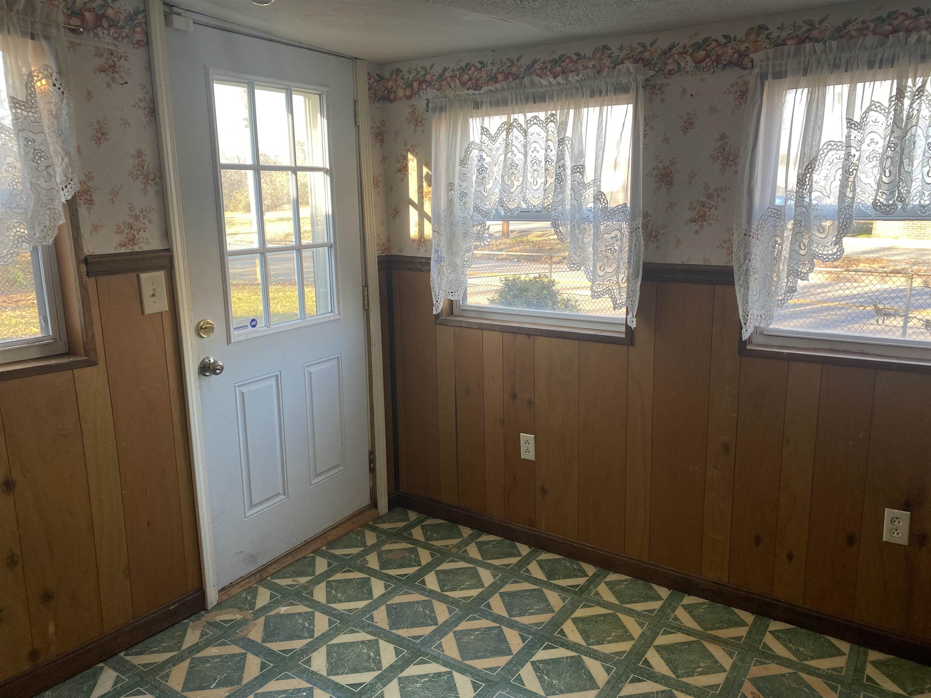207 Pond Run Road Raceland, KY 41169 - Photo 11 of 24