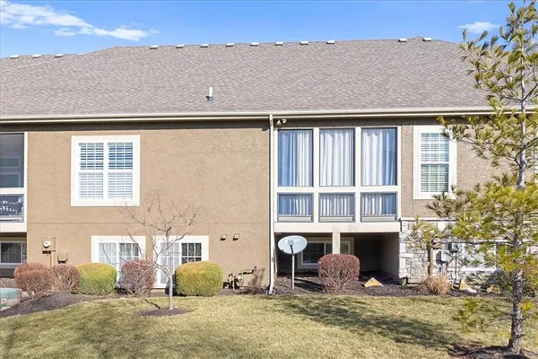 $472,500 | 16653 West 168th Court, Olathe, KS 66062